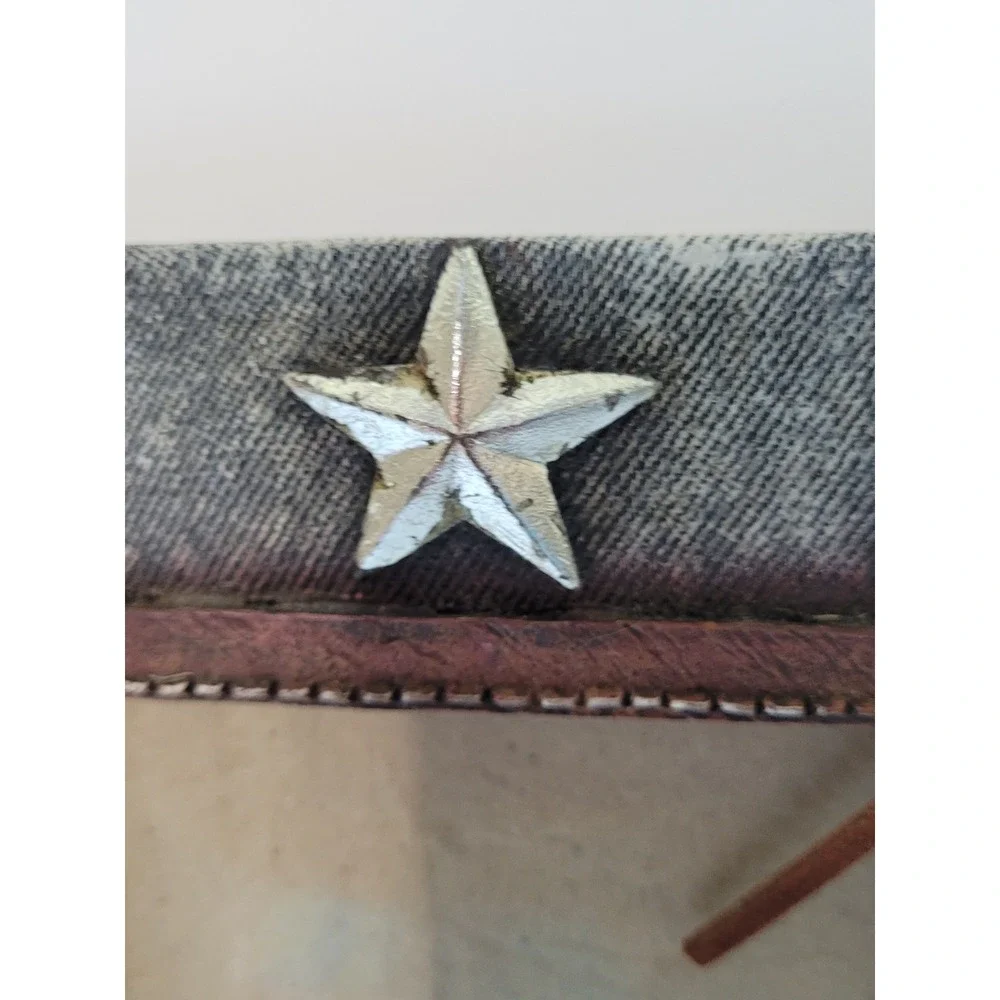 Unbranded rustic picture